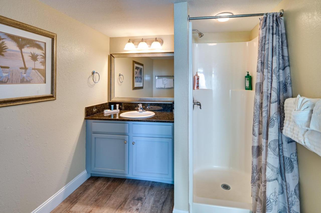 Myrtle With Community Pool And Ocean Views Apartment