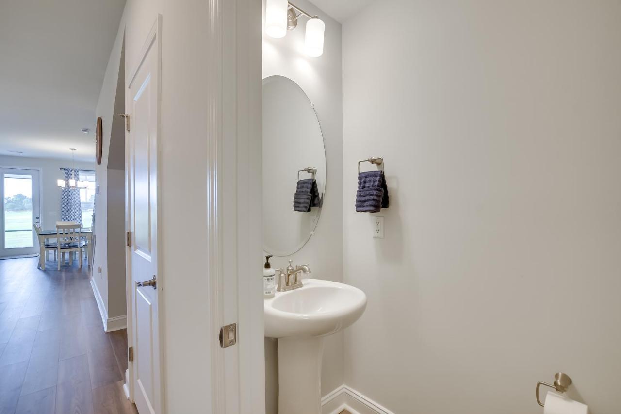 North Myrtle Townhome With Pool And Golf Access