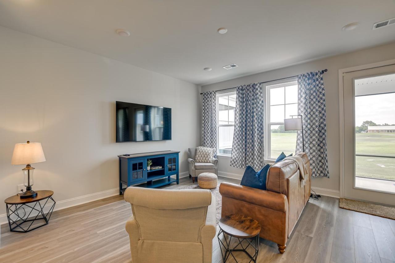 Holiday home North Myrtle Townhome With Pool And Golf Access *