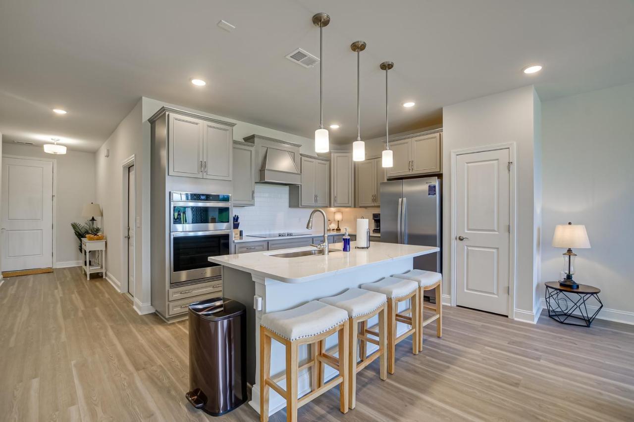 Holiday home North Myrtle Townhome With Pool And Golf Access Myrtle Beach
