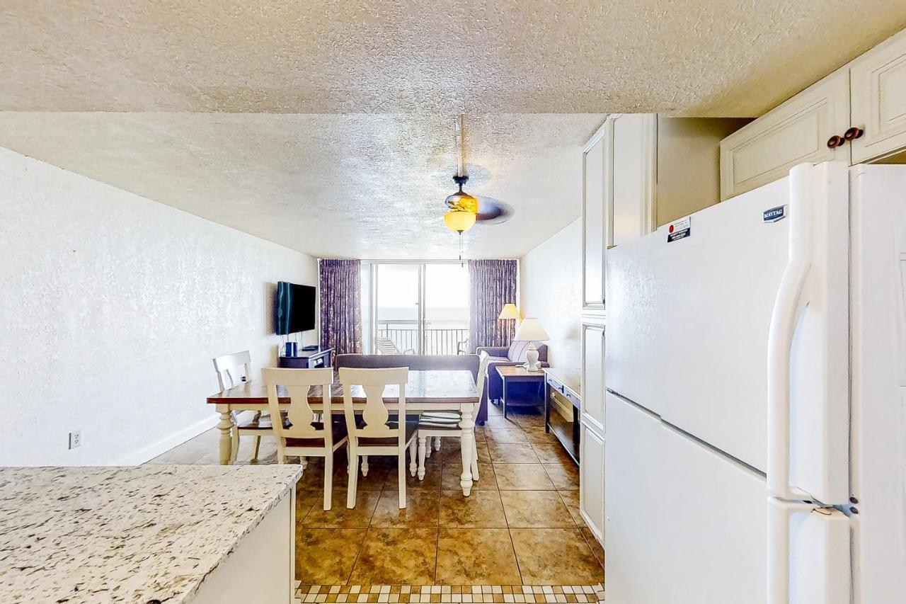 Water's Edge 1002 Apartment *