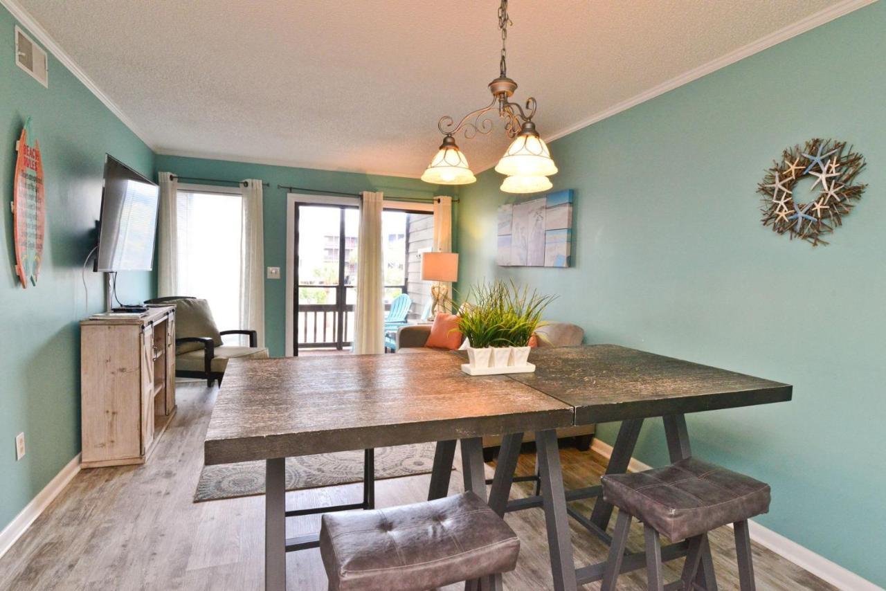 Holiday home Sweet Caroline Remodeled With Partial Ocean View And Oceanfront Pool