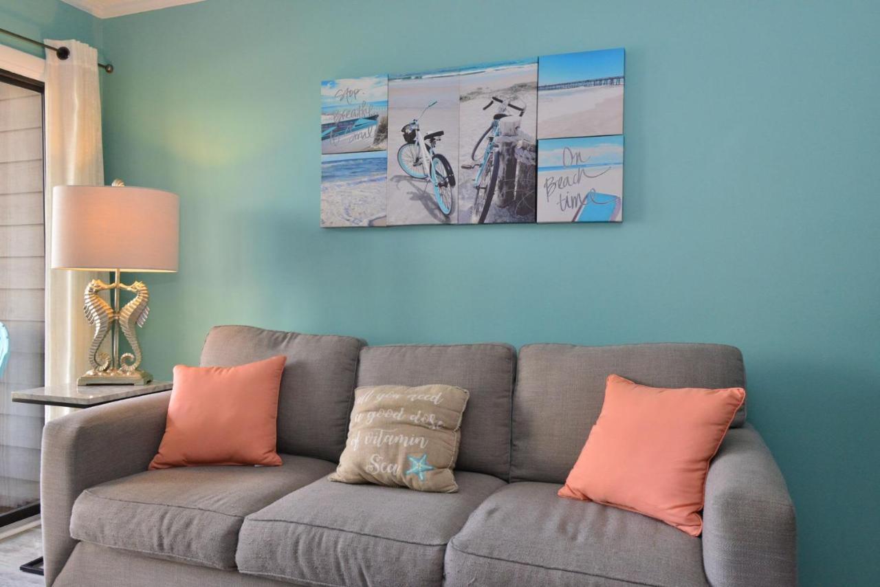 Sweet Caroline Remodeled With Partial Ocean View And Oceanfront Pool Holiday home Myrtle Beach