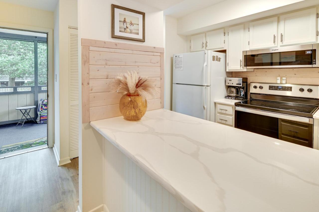 Bright Myrtle With 3 Private Balconies!