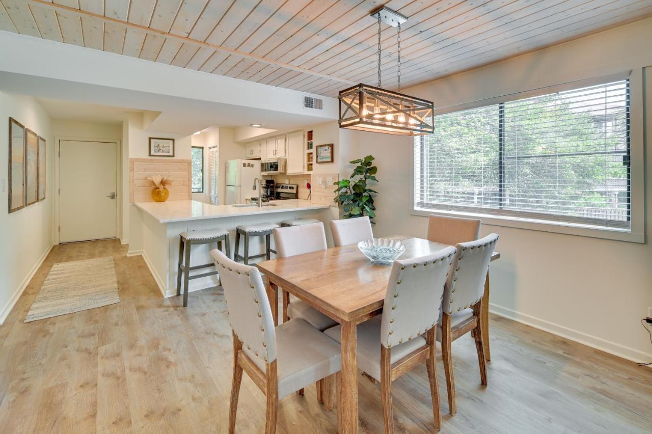Bright Myrtle With 3 Private Balconies! Apartment