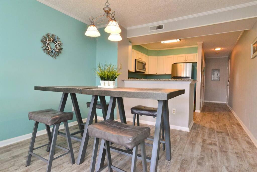 Holiday home Sweet Caroline Remodeled With Partial Ocean View And Oceanfront Pool Myrtle Beach