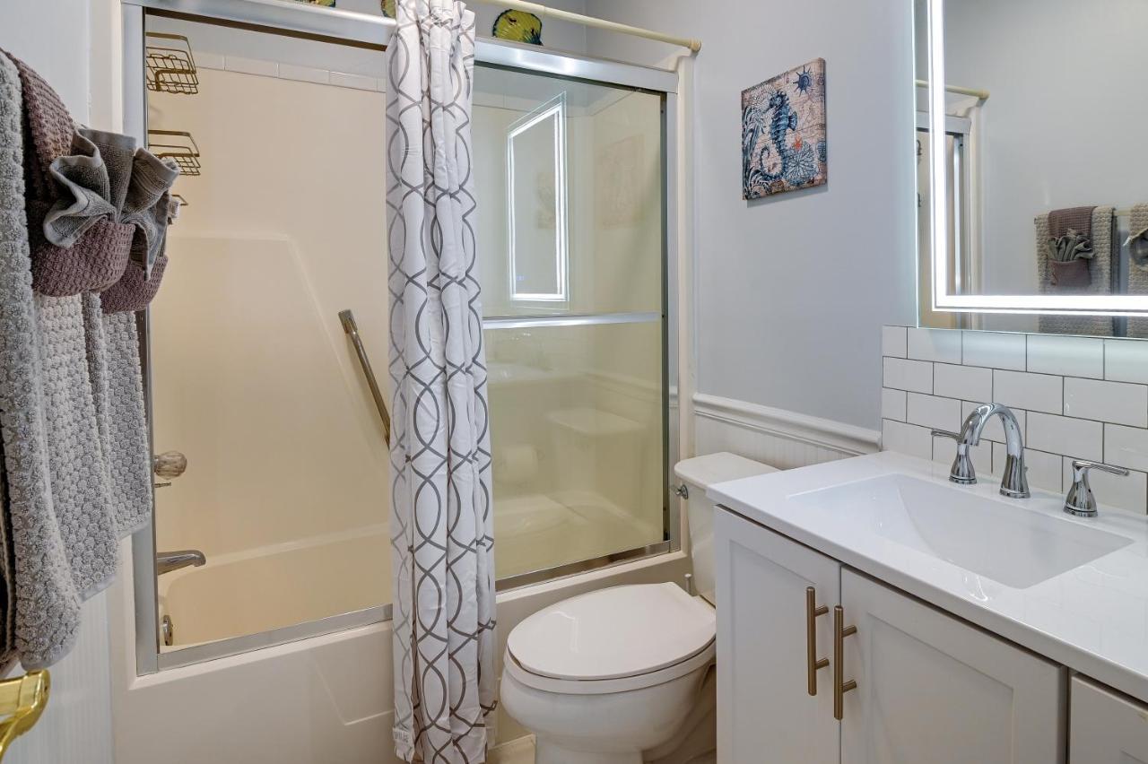 Surfside With Ocean Access And Balcony!
