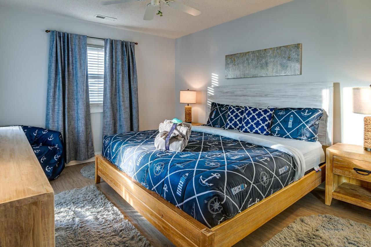 Apartment Surfside With Ocean Access And Balcony!
