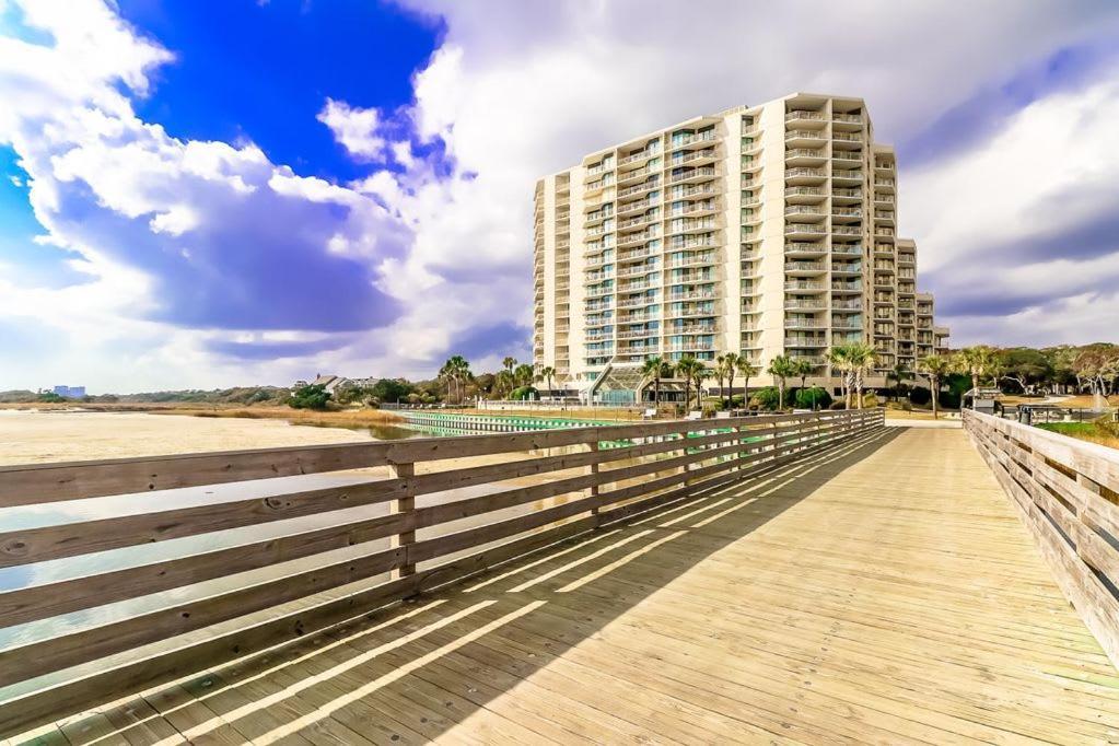 Holiday home Modern Ocean Creek W Oceanfront Pool And Tiki Bar