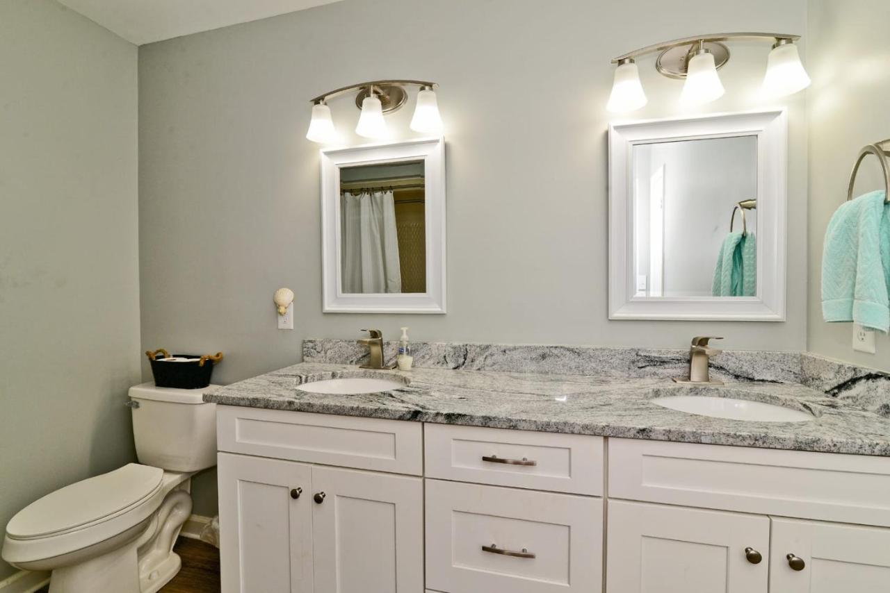 Holiday home Modern Ocean Creek W Oceanfront Pool And Tiki Bar Myrtle Beach