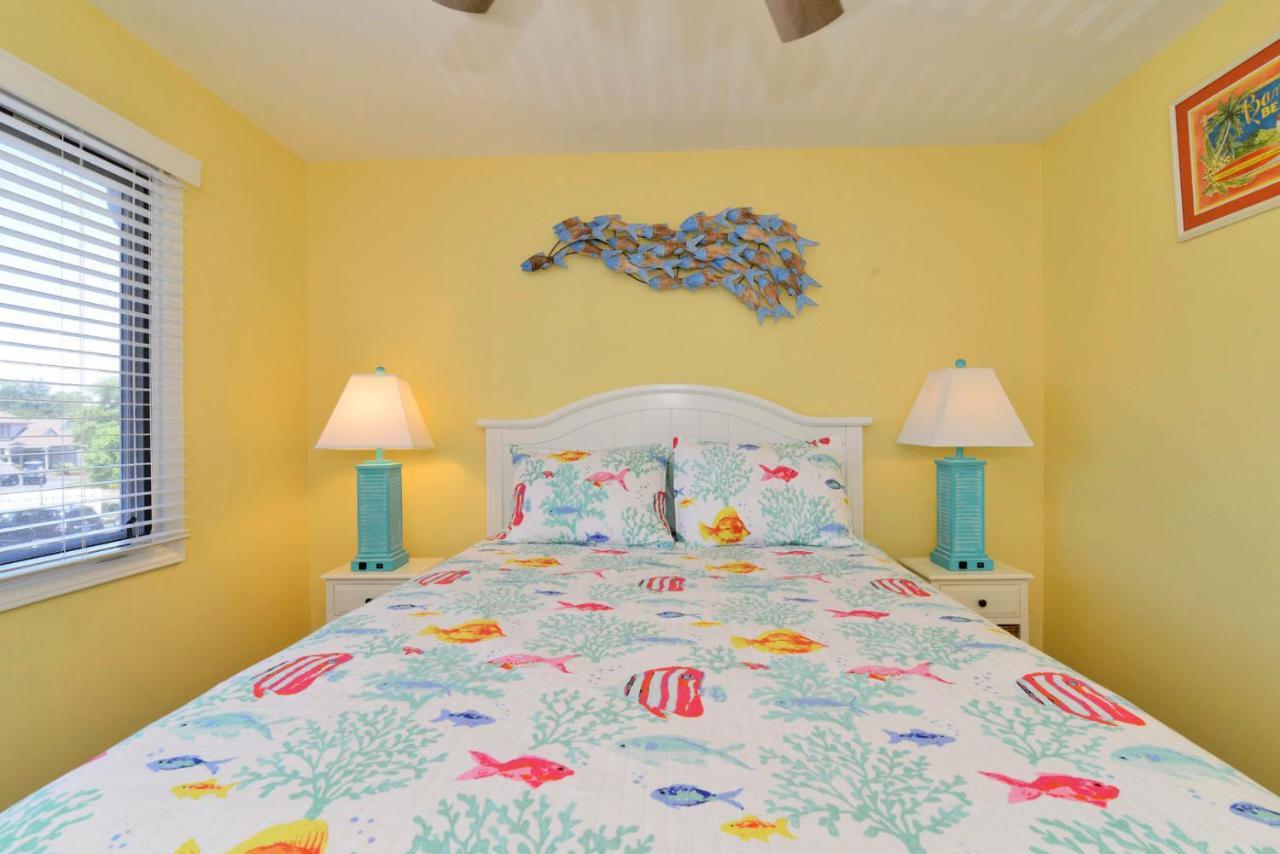 Holiday home Modern Ocean Creek W Oceanfront Pool And Tiki Bar