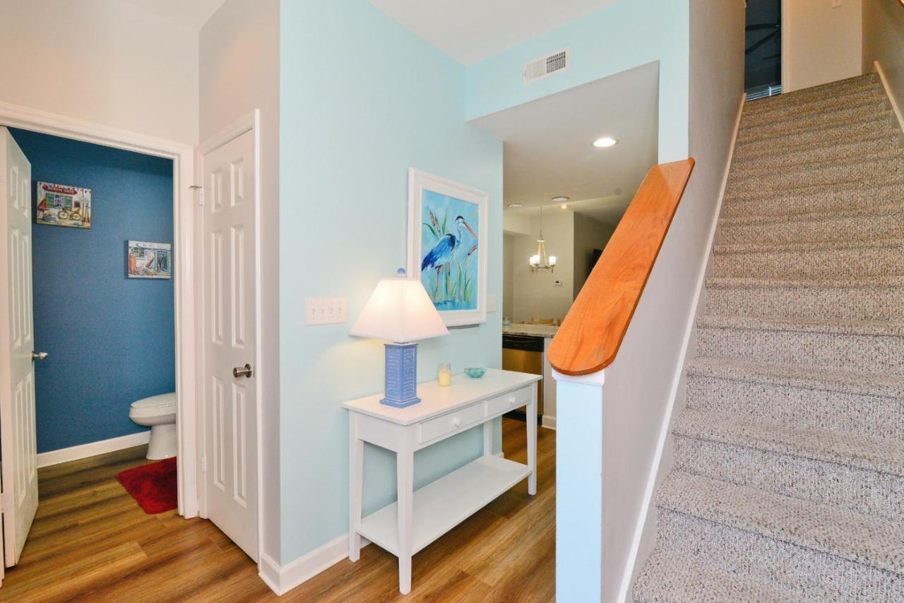 Modern Ocean Creek W Oceanfront Pool And Tiki Bar Holiday home *