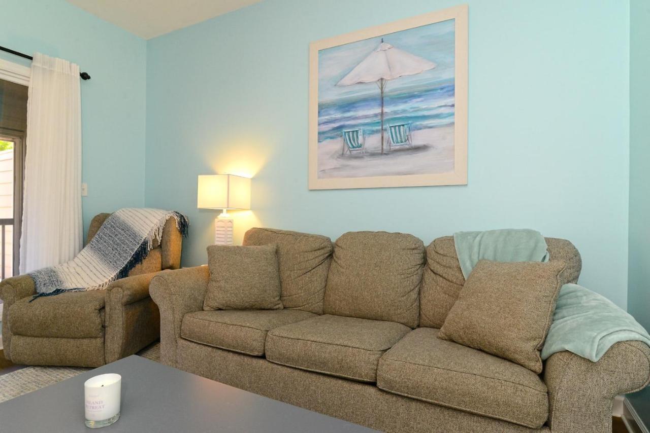 Modern Ocean Creek W Oceanfront Pool And Tiki Bar Holiday home