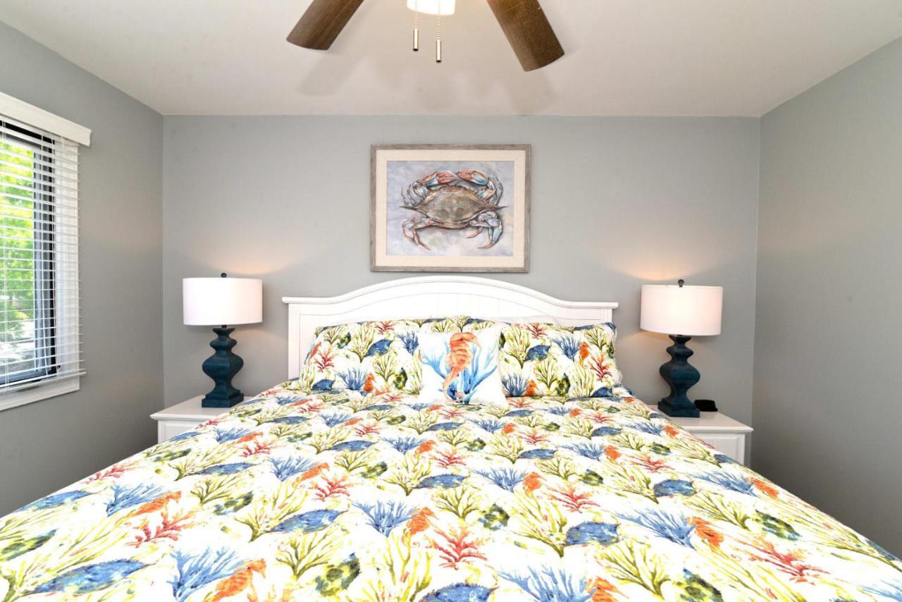 Holiday home Modern Ocean Creek W Oceanfront Pool And Tiki Bar Myrtle Beach