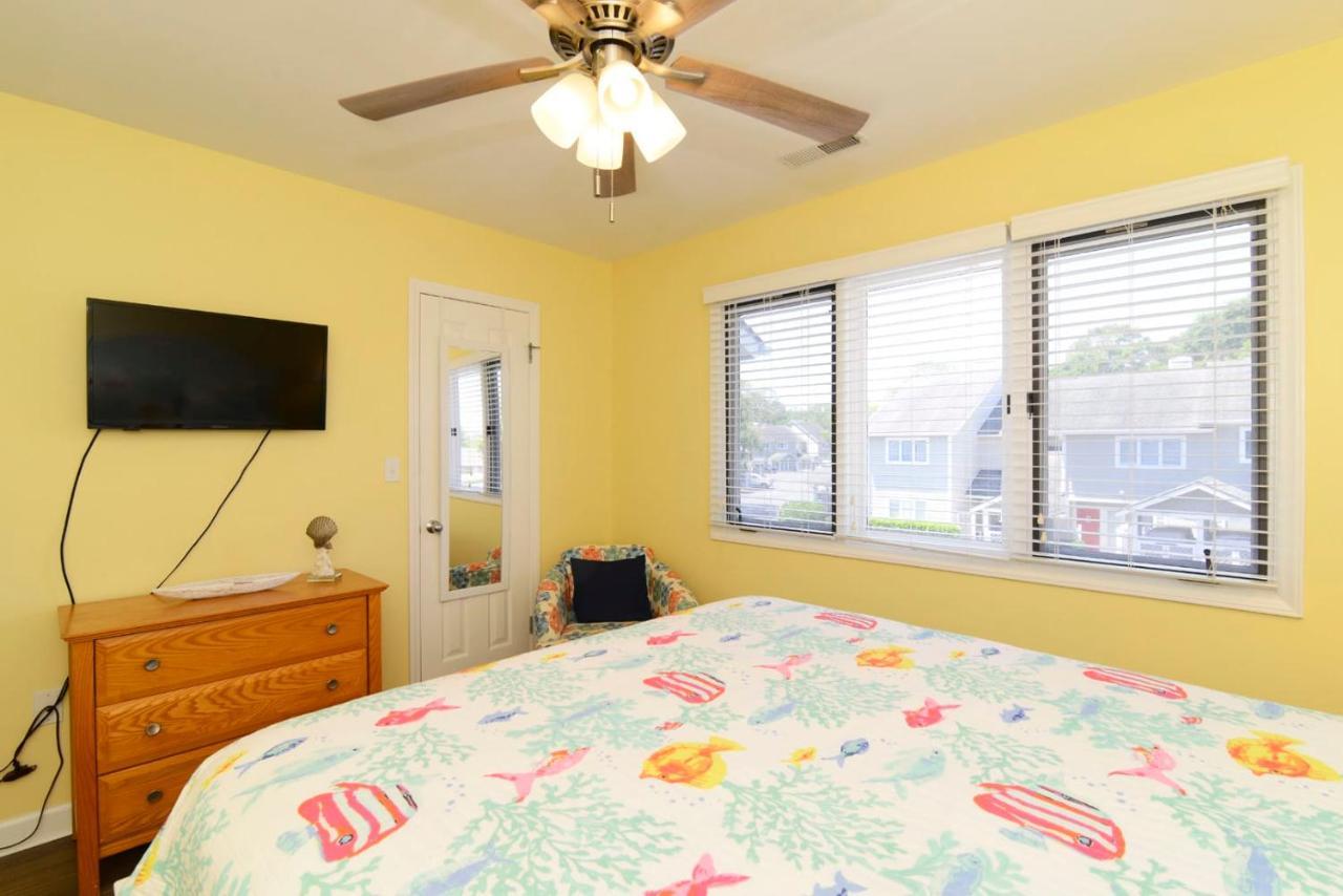 Holiday home Modern Ocean Creek W Oceanfront Pool And Tiki Bar