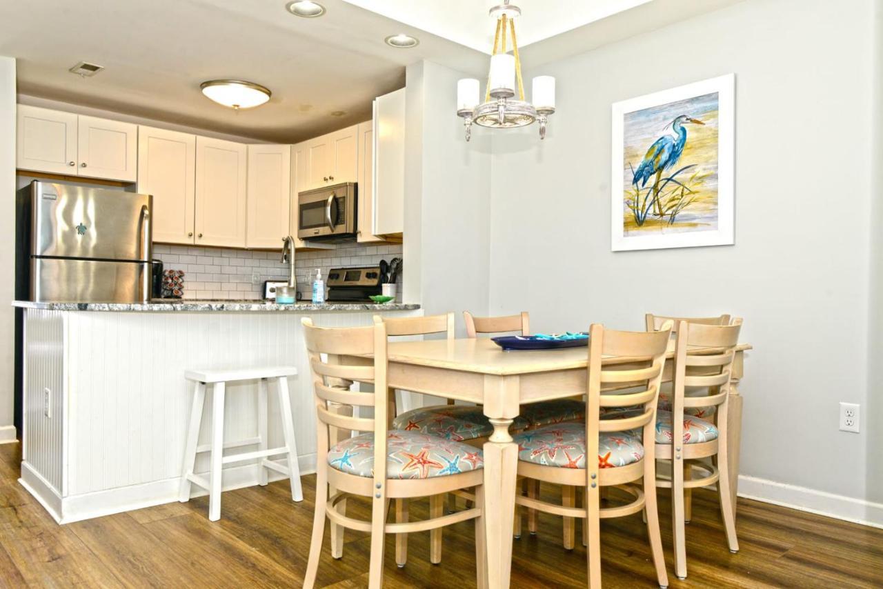 Modern Ocean Creek W Oceanfront Pool And Tiki Bar Holiday home *