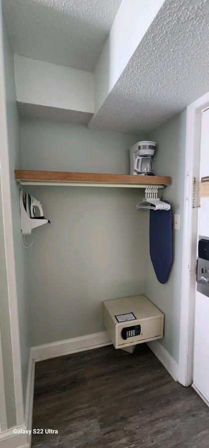 Oceanfront Efficiency T606 Apartment
