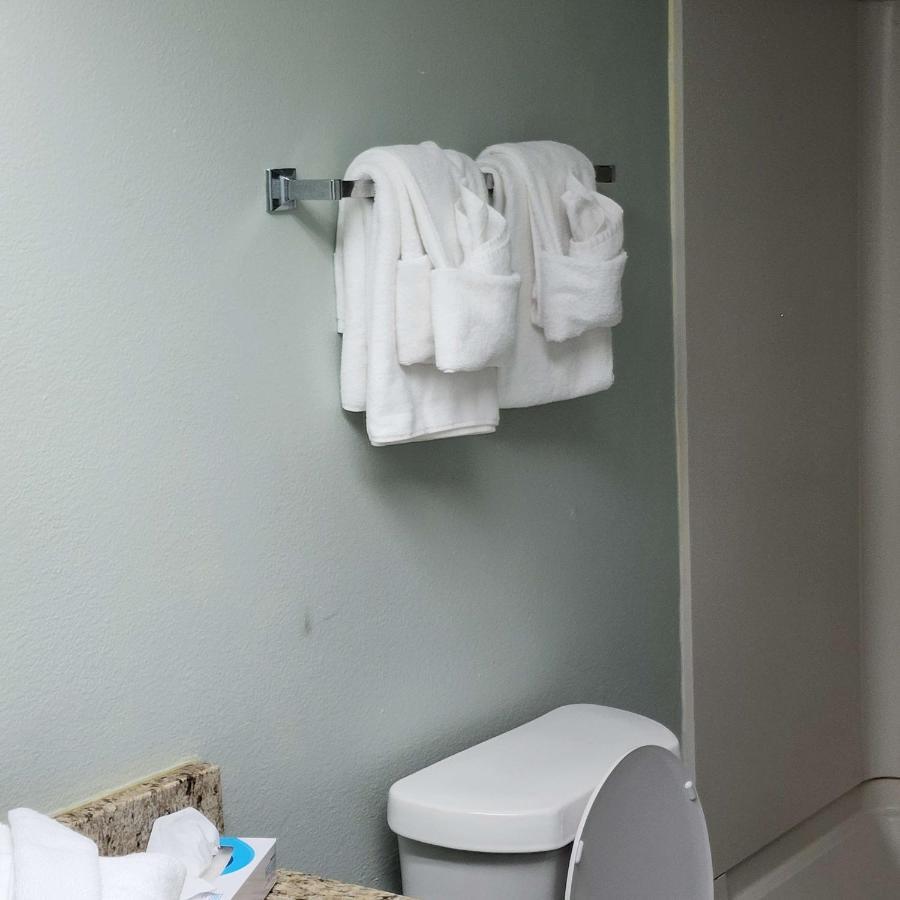 Apartment Oceanfront Efficiency T606 *