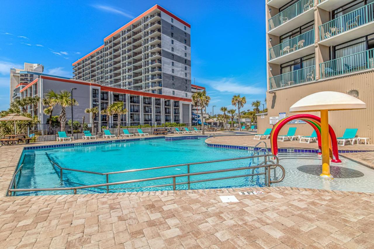Newly Renovated- Oceanfront 1 Bedroom Suite- Dunes 2726 *