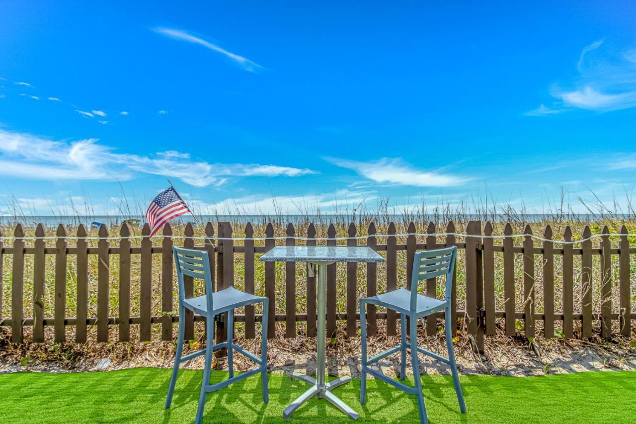 Newly Renovated- Oceanfront 1 Bedroom Suite- Dunes 2726 Holiday home *