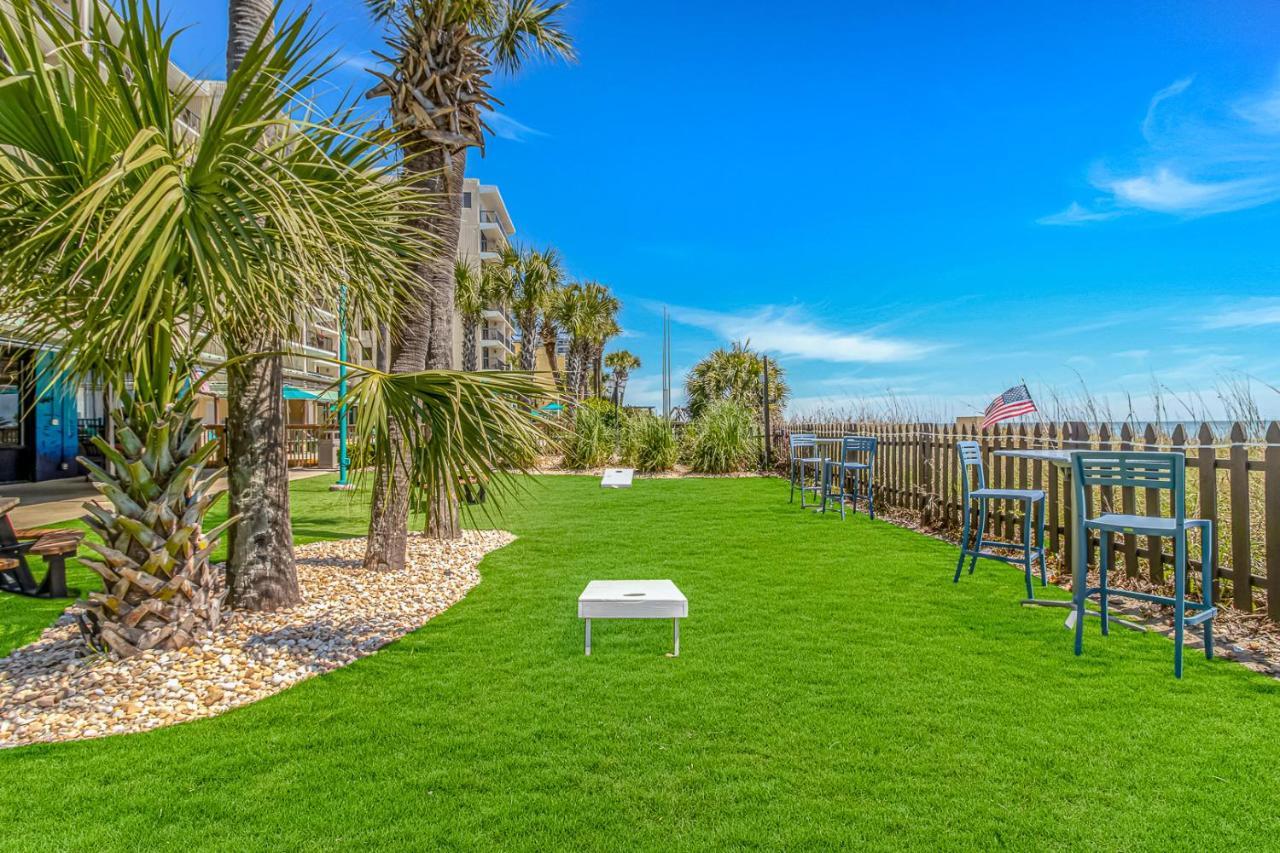 Newly Renovated- Oceanfront 1 Bedroom Suite- Dunes 2726 *