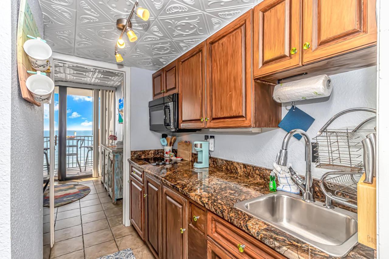 Newly Renovated- Oceanfront 1 Bedroom Suite- Dunes 2726 * Myrtle Beach