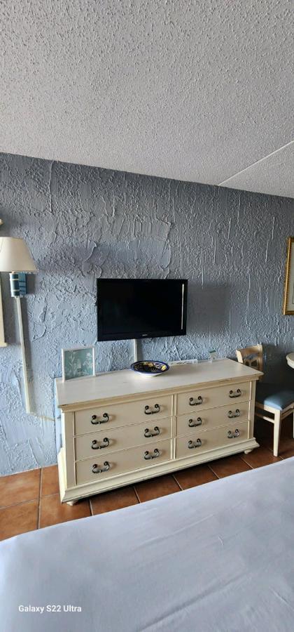 Oceanfront Efficiency T108 Apartment Myrtle Beach