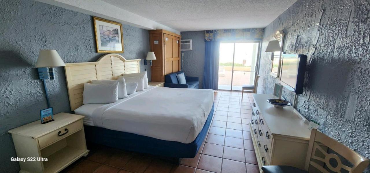 Apartment Oceanfront Efficiency T108 Myrtle Beach