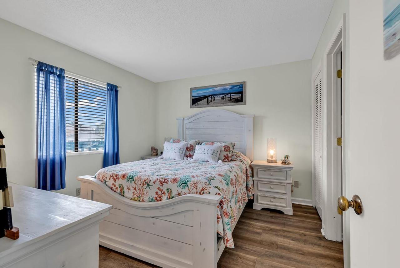Holiday home Dream Ocean View Steps To Location W Pool