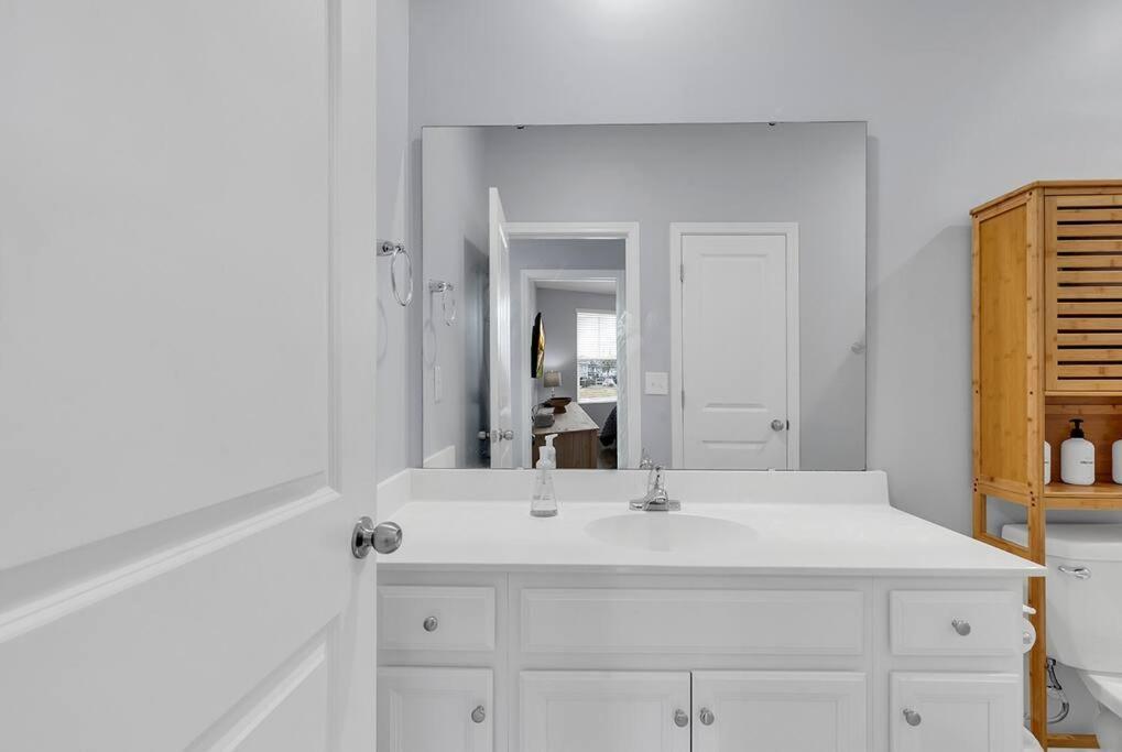 Holiday home Fall 4br Getaway: Premier Golf, Shopping, Beach!