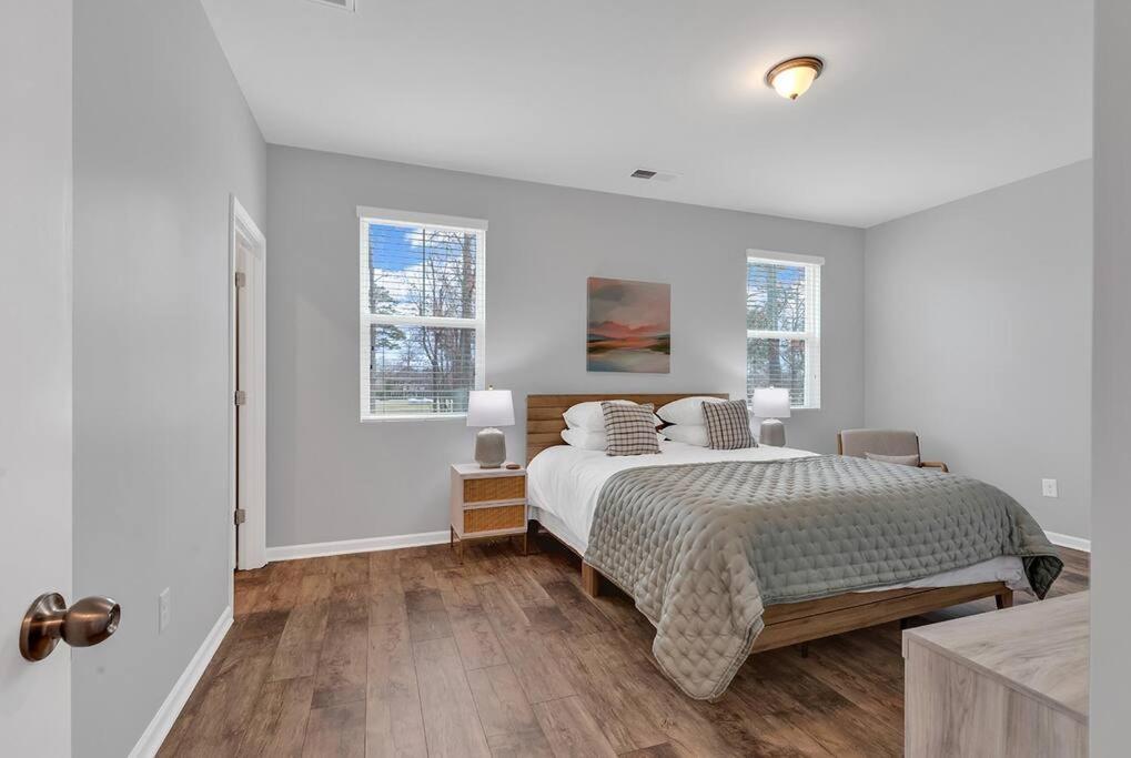 Fall 4br Getaway: Premier Golf, Shopping, Beach!