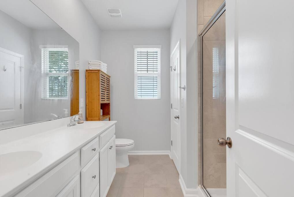 Fall 4br Getaway: Premier Golf, Shopping, Beach! *