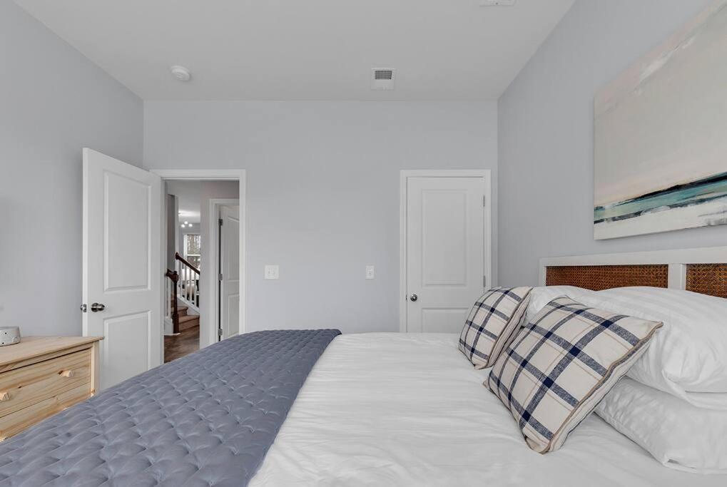 Fall 4br Getaway: Premier Golf, Shopping, Beach!