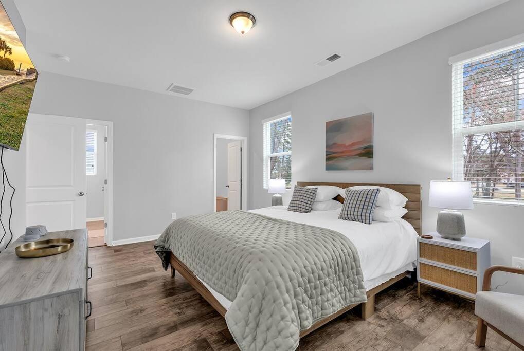 Fall 4br Getaway: Premier Golf, Shopping, Beach!