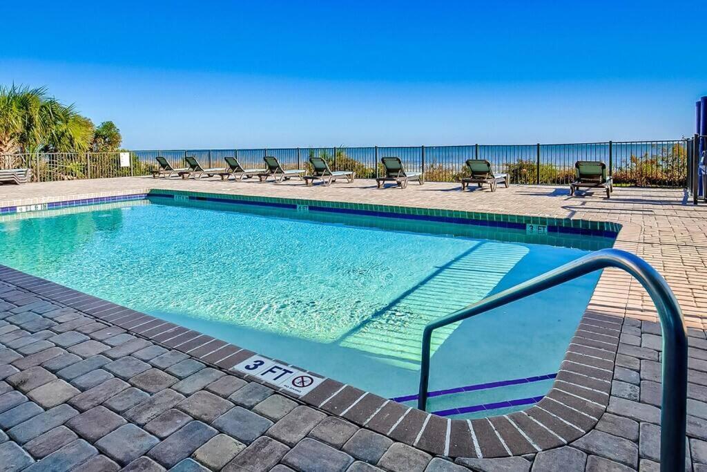 Royal Retreat-amazing View-king Bed-1 Bedroom-full Kitchen-free Parking-self Check-in
