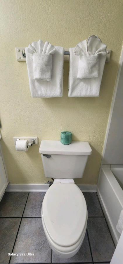 Oceanview Efficiency Dw1110 Apartment