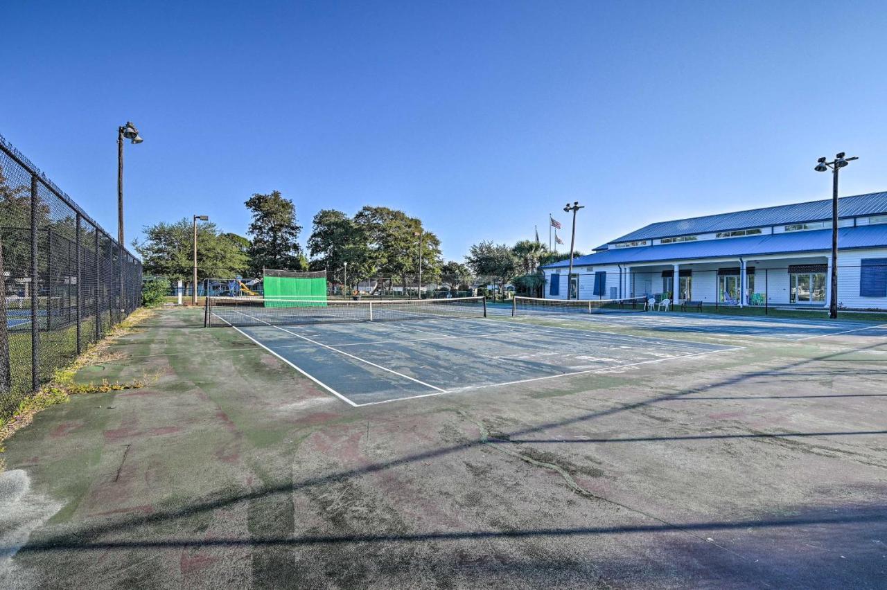 Surfside With Community Perks Near Ocean! Holiday home
