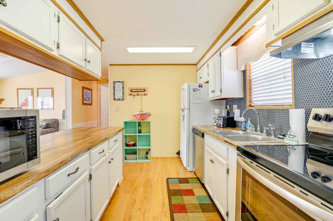Surfside With Community Perks Near Ocean! Holiday home *