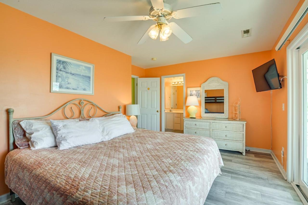 Holiday home Surfside House With Pool, Walk To And Pier Myrtle Beach
