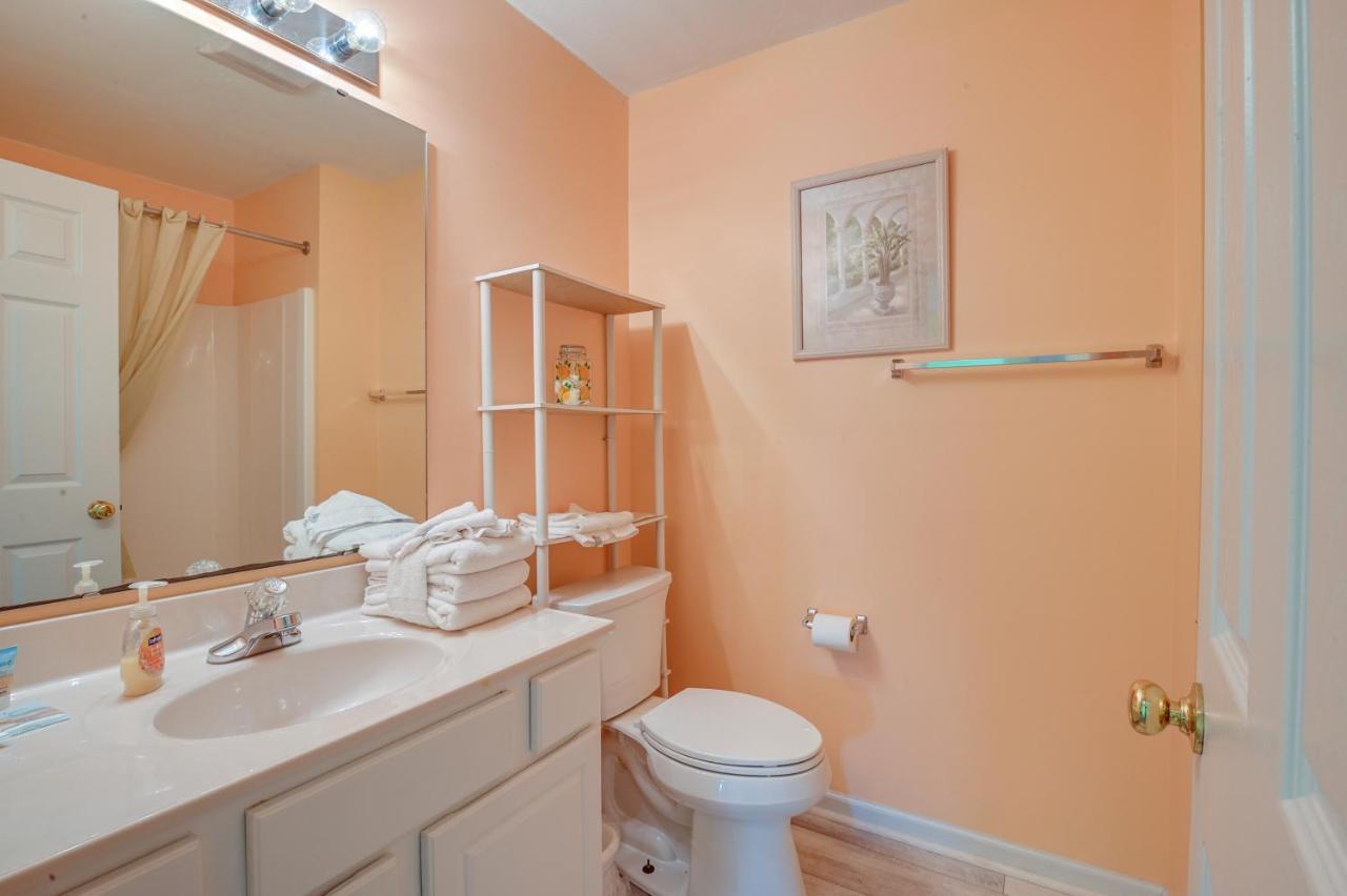 Holiday home Surfside House With Pool, Walk To And Pier