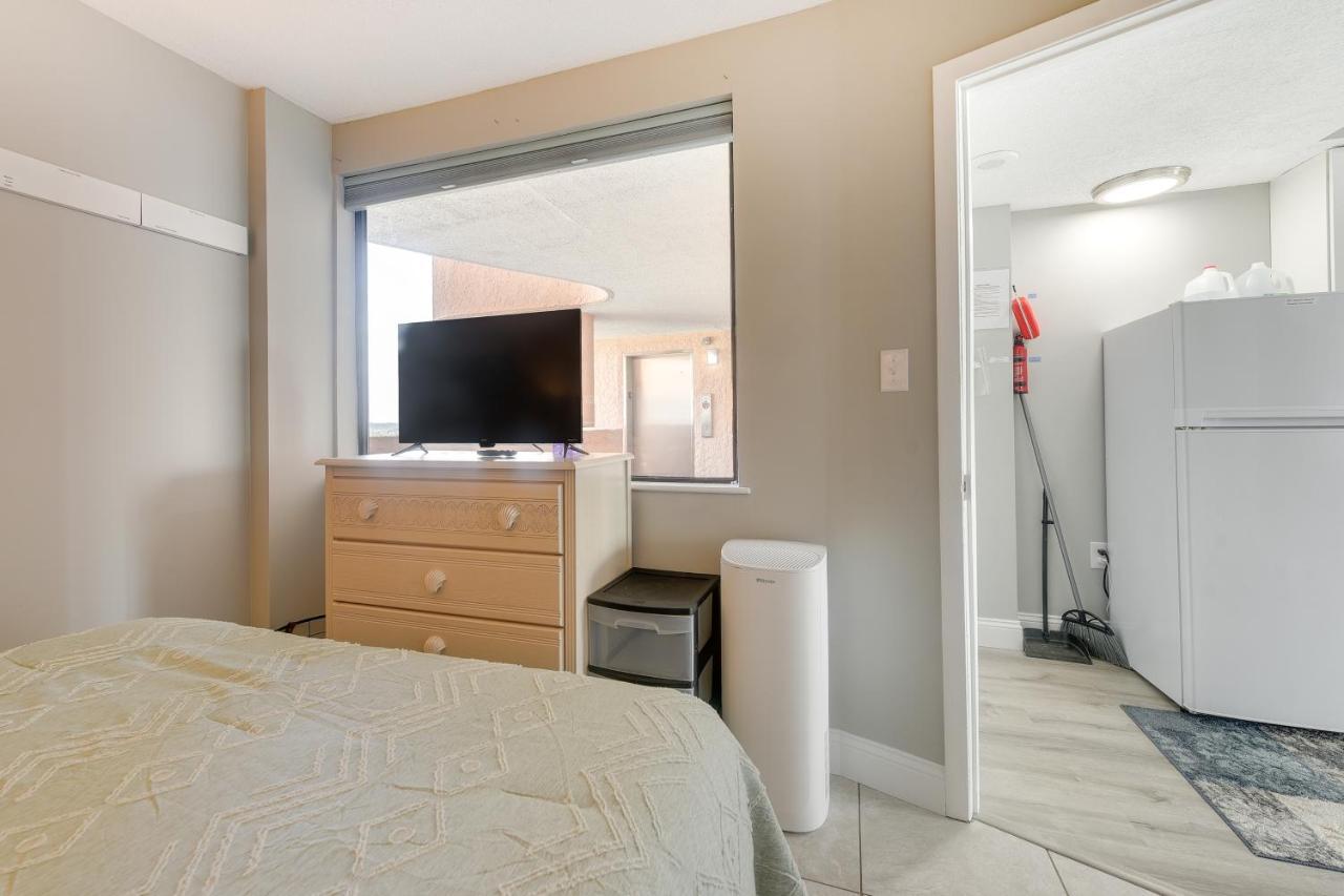 Eighth-floor On North Myrtle With Pool! Apartment
