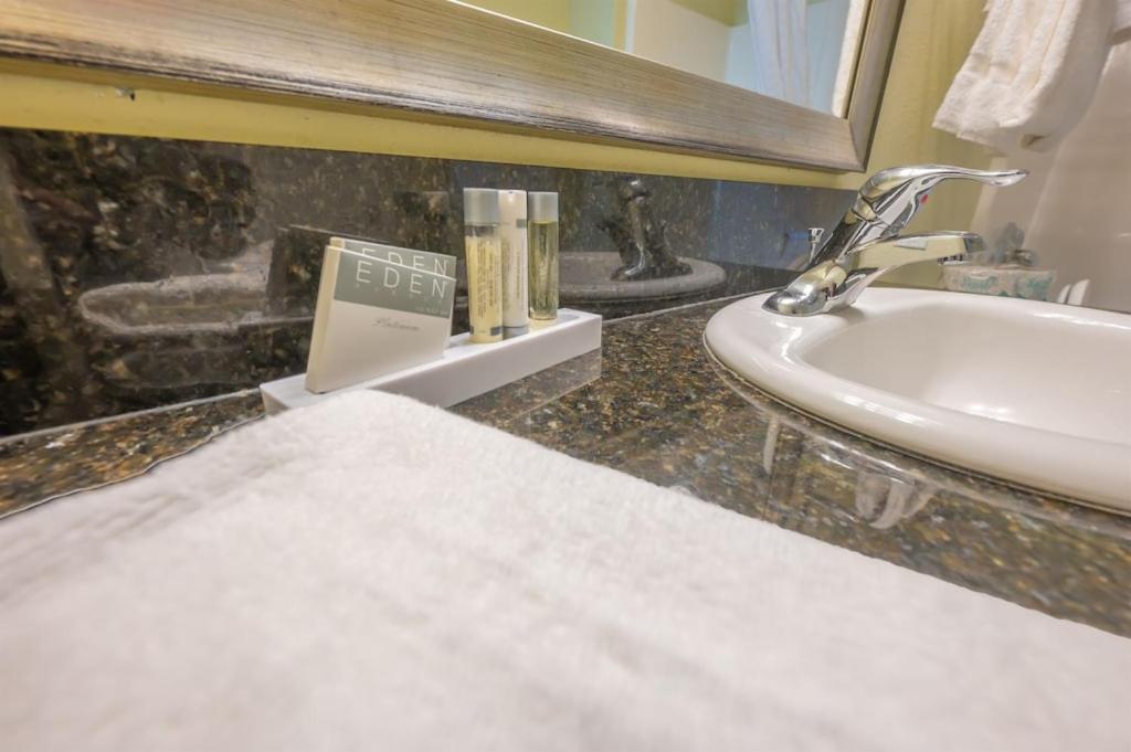 Oceanfront,heated Pools,boardwalk, Location,views! * Myrtle Beach
