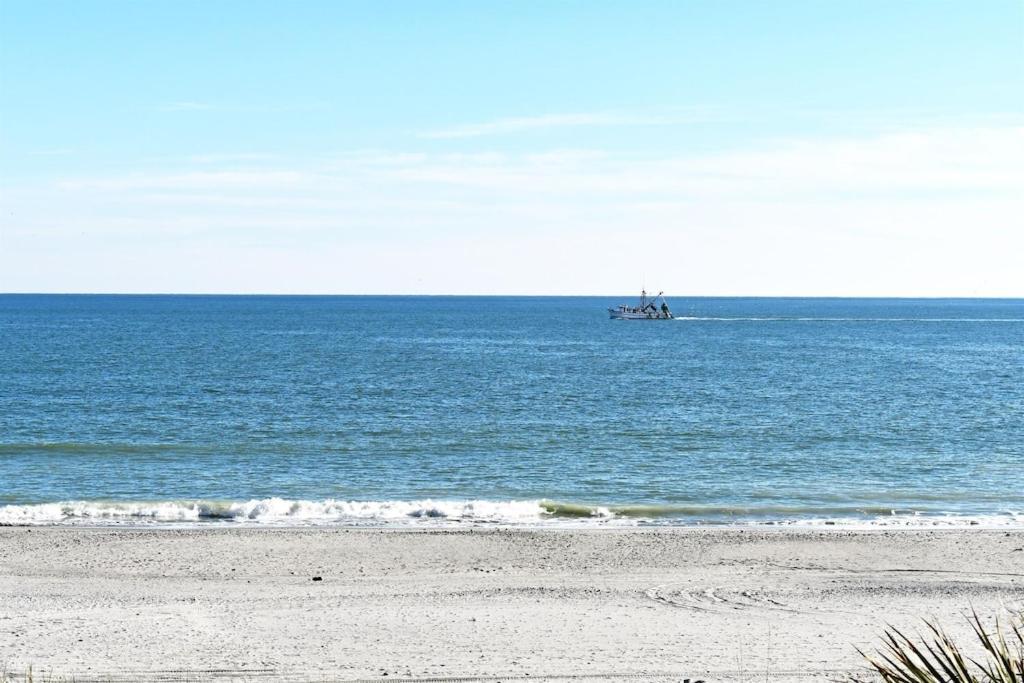 Oceanfront,heated Pools,boardwalk, Location,views! * Myrtle Beach