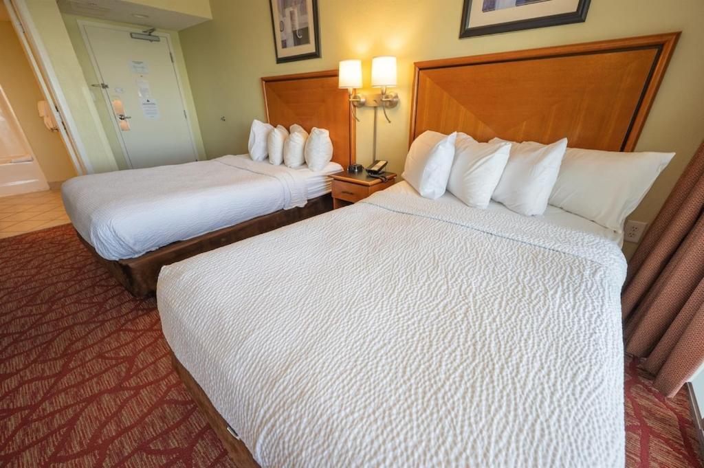 Oceanfront,heated Pools,boardwalk, Location,views! Apartment Myrtle Beach