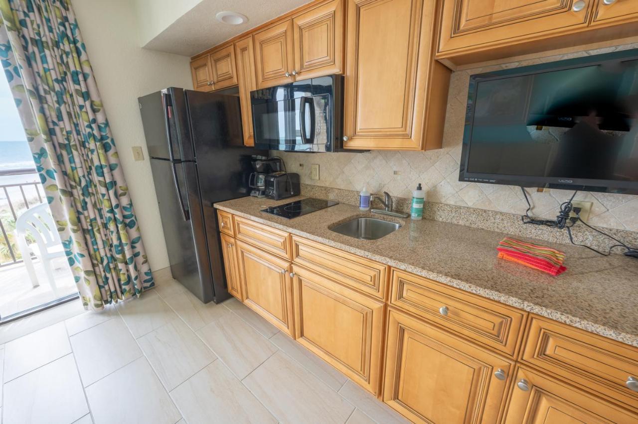 Oceanfront 1Br Condo W Balcony, North Myrtle Beach Apartment