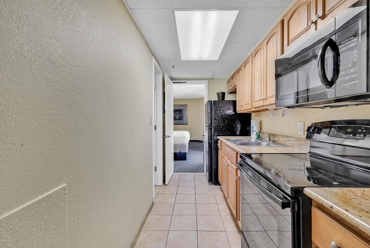 Compass Cove 1052