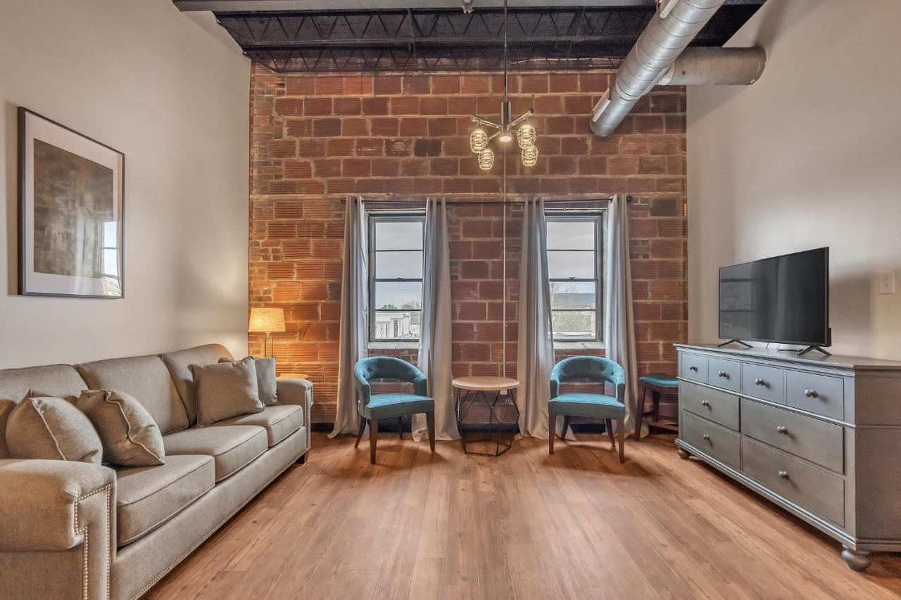 2 Bedroom Loft @ Grand Brewery 205 Apartment *