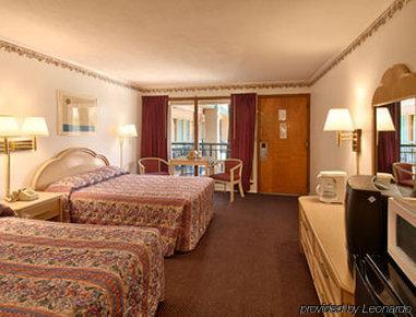 Hotel Royal Palace And Myrtle Ocean Blvd Myrtle Beach