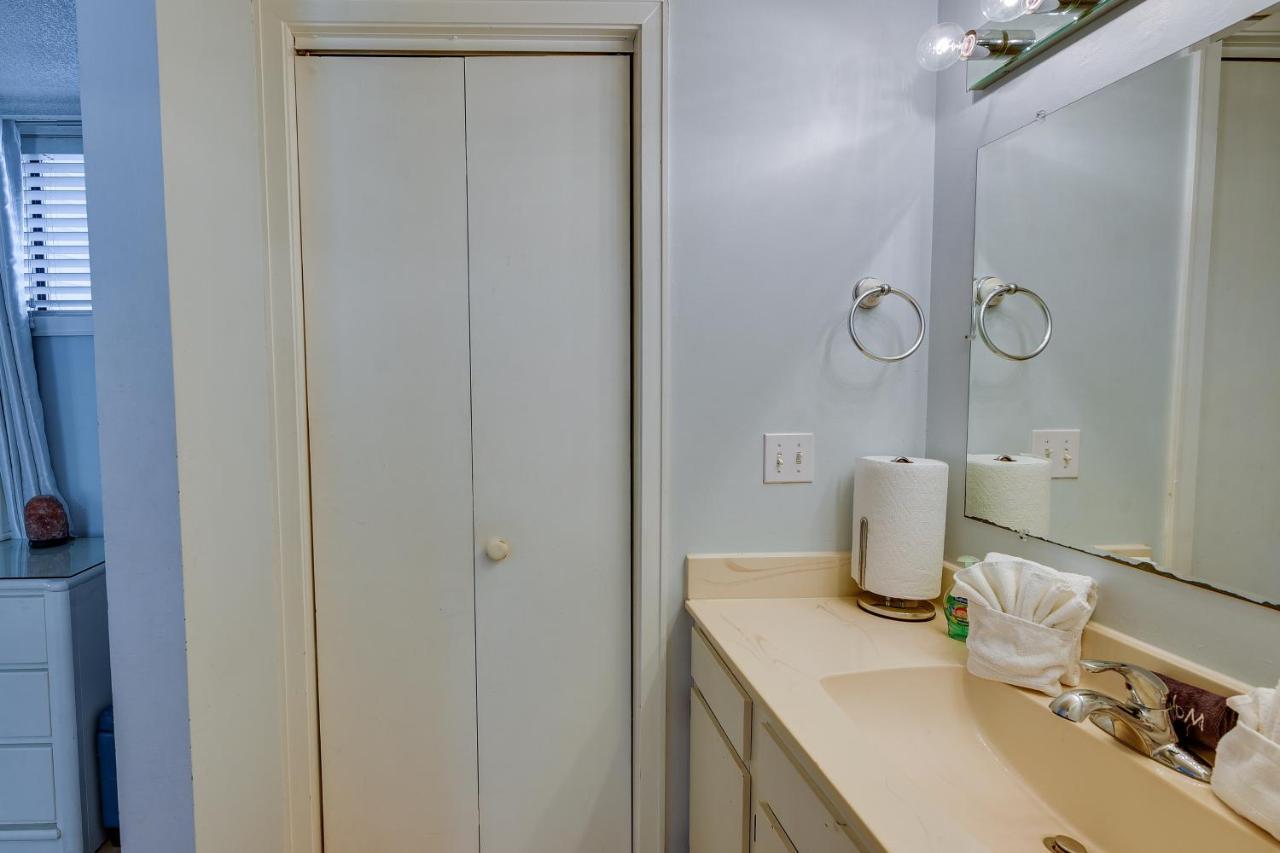 Apartment Myrtle With Pool Access Walk To Beach! Myrtle Beach