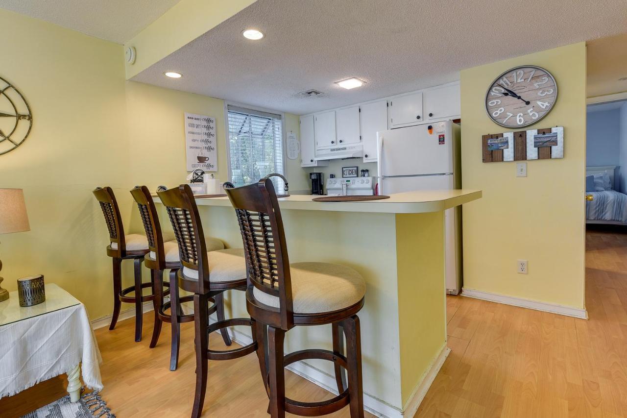 Myrtle With Pool Access Walk To Beach! Apartment